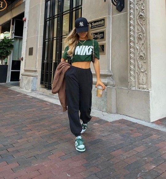 Comfy Sporty-Chic Athleisure