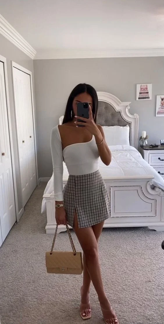 Plaid Mini Skirt Moment: Chic & Trendy