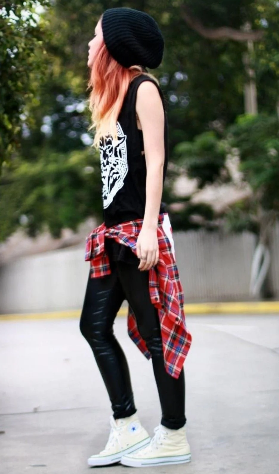 Edgy Grunge-Inspired Street Style
