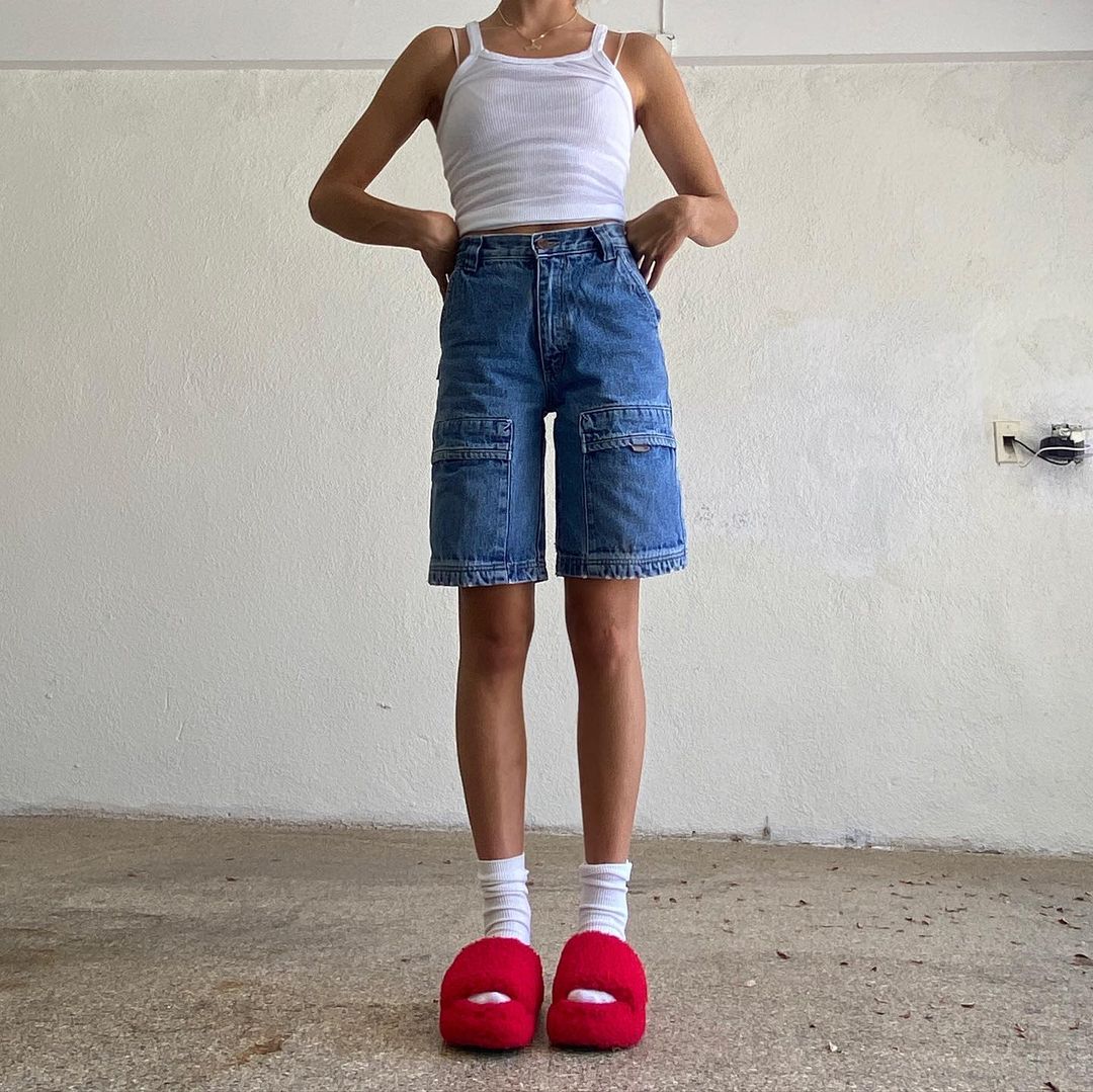 Emma Chamberlain-inspired Y2K Casual Cool