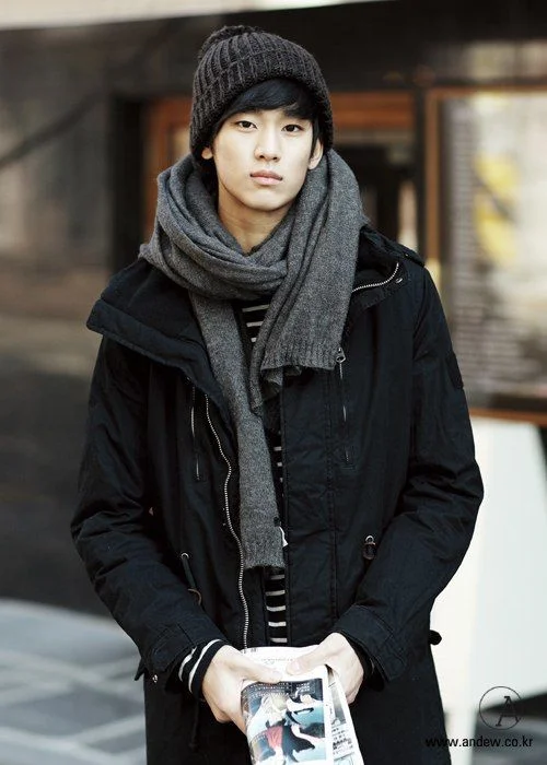 Urban Chic: K-Pop Inspired Winter Street Style