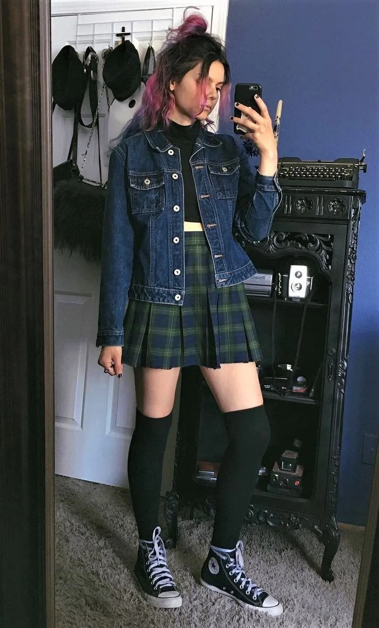 Plaid Perfection: E-Girl Grunge Meets Skater Vibes