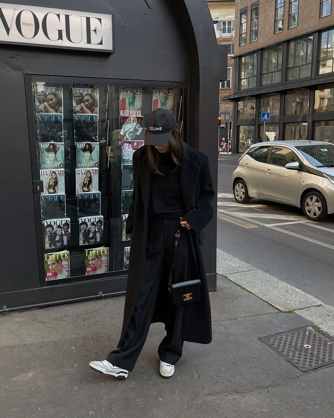 Chic Monochrome College Look